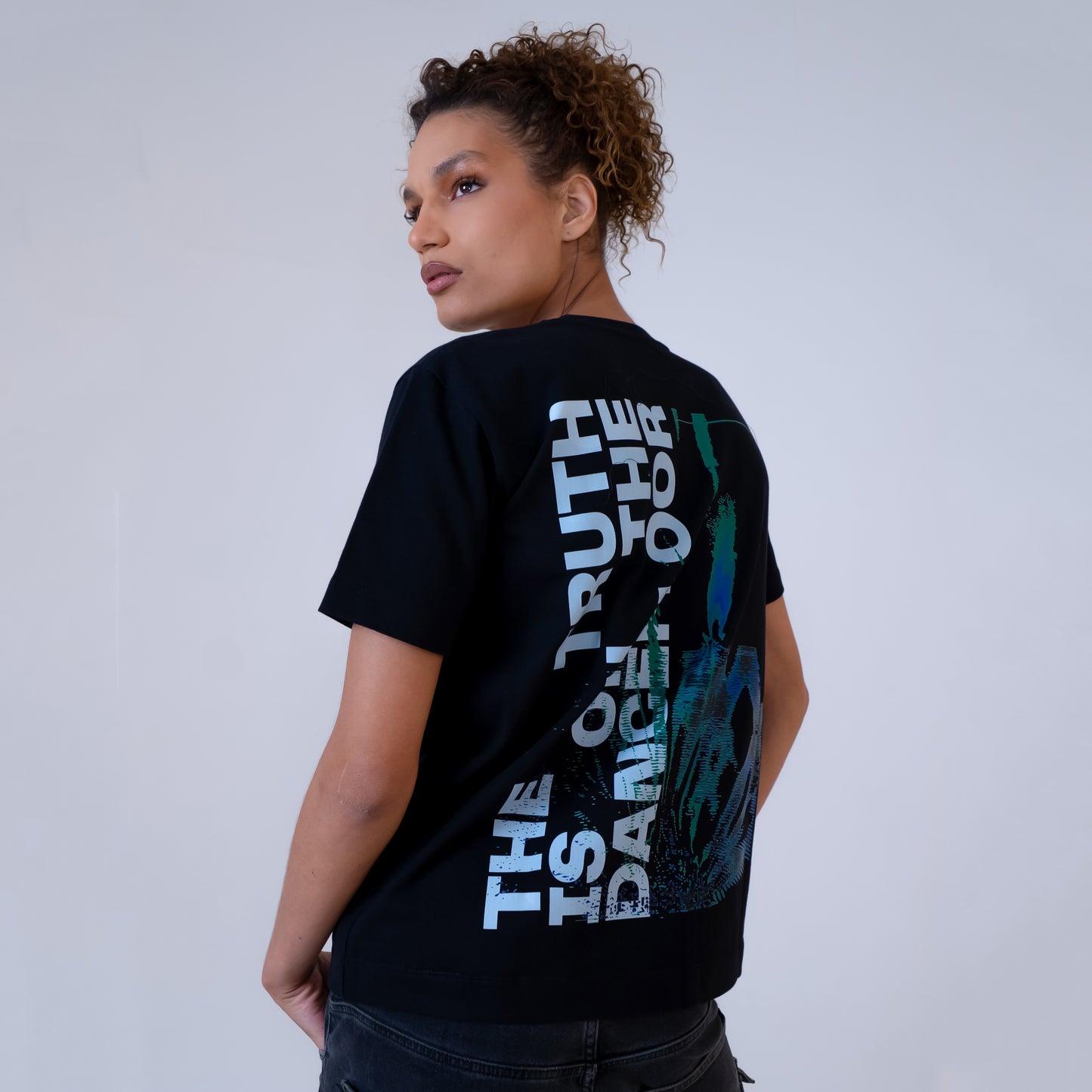 CAMISETA ARTÍSTICA PRETA